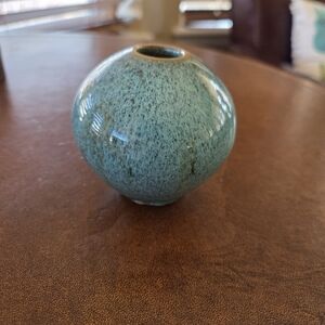 Chinese Art Pottery Bud Vase Green/Blue &Tan Flambe 2 7/7" Tall
